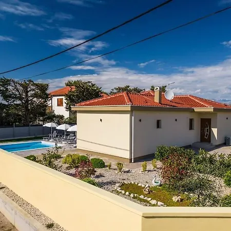 Mattina, With Heated Pool And Jacuzzi Villa *