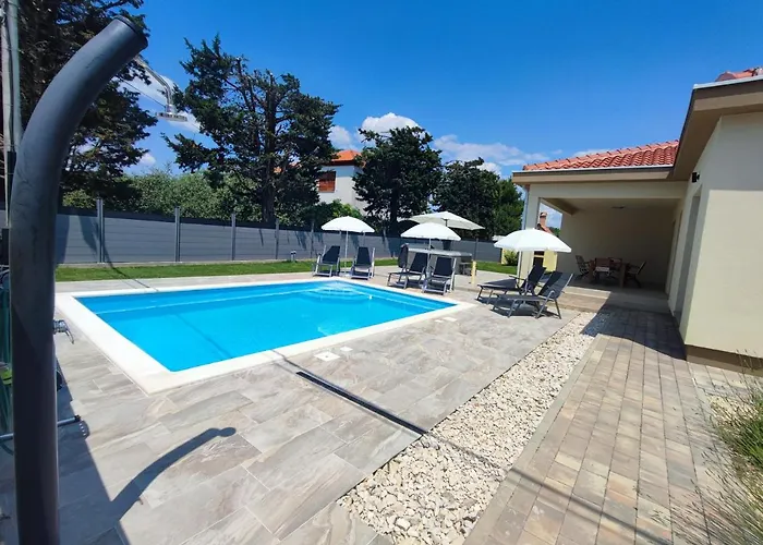 Mattina, With Heated Pool And Jacuzzi Villa Privlaka (Zadar)
