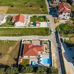 Mattina, With Heated Pool And Jacuzzi *