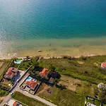 Villa Mattina, With Heated Pool And Jacuzzi *