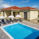 Mattina, With Heated Pool And Jacuzzi