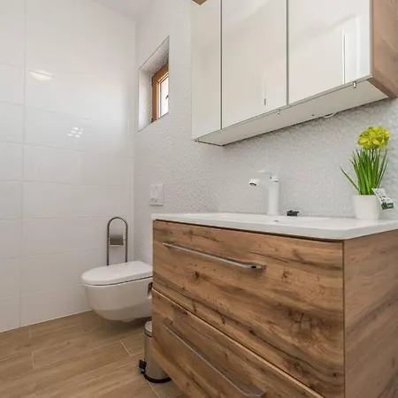 Mattina, With Heated Pool And Jacuzzi