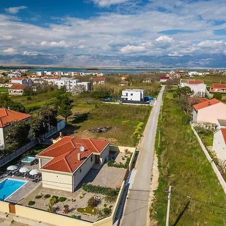 Mattina, With Heated Pool And Jacuzzi Privlaka (Zadar)