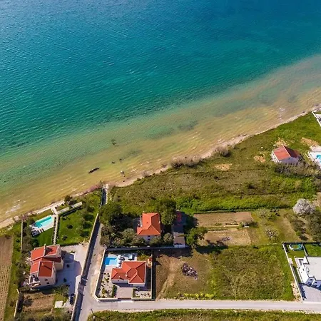 Mattina, With Heated Pool And Jacuzzi