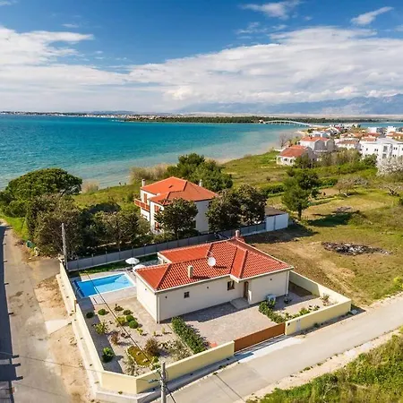 Mattina, With Heated Pool And Jacuzzi * Privlaka (Zadar)