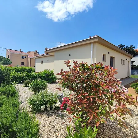 Mattina, With Heated Pool And Jacuzzi Privlaka (Zadar)