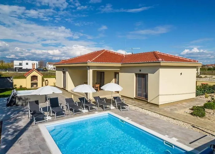 Mattina, With Heated Pool And Jacuzzi Villa Privlaka (Zadar)