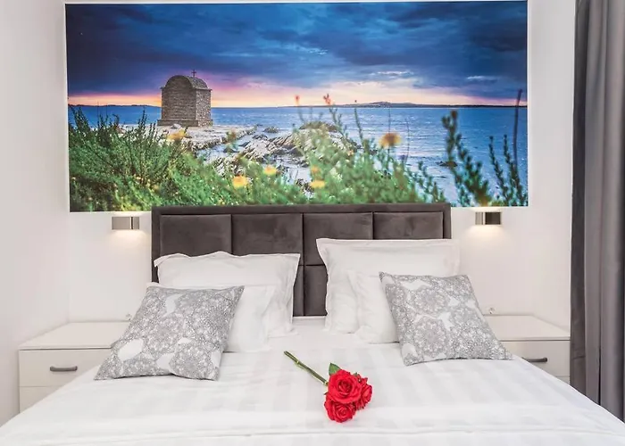 Mattina, With Heated Pool And Jacuzzi *