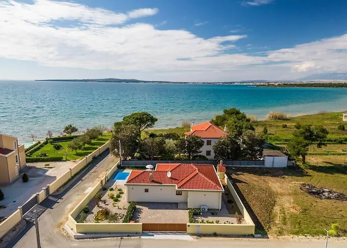 Mattina, With Heated Pool And Jacuzzi * Privlaka (Zadar)