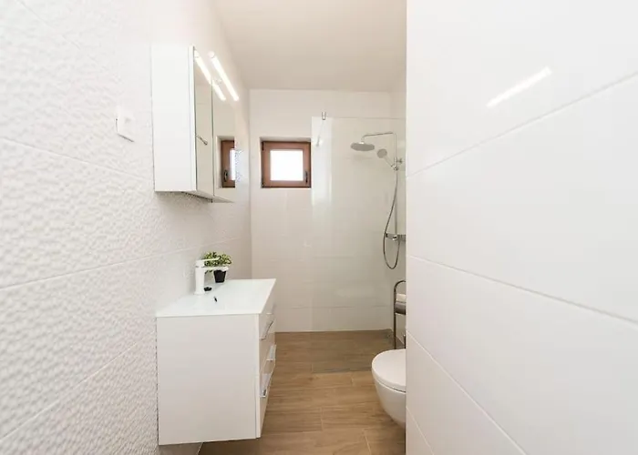 Mattina, With Heated Pool And Jacuzzi Villa